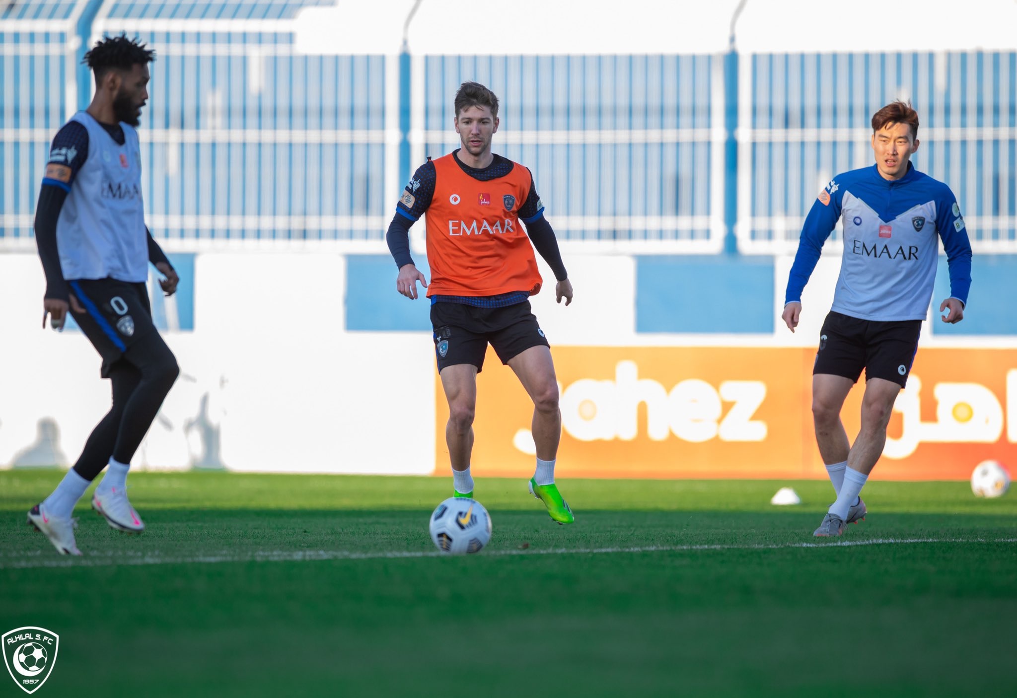 الهلال يواصل استعداداته والشهري يغيب