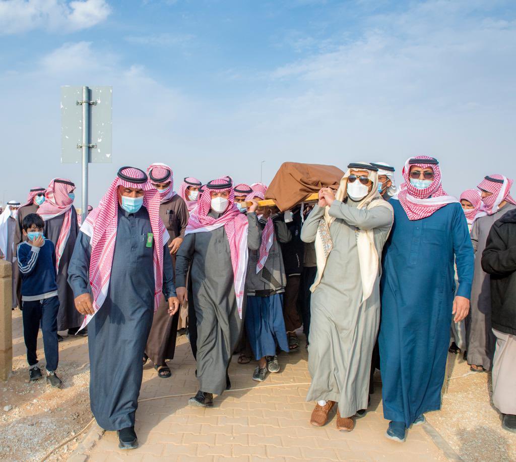 جموع غفيرة تشيع الشهيد الرشيدي في عنيزة