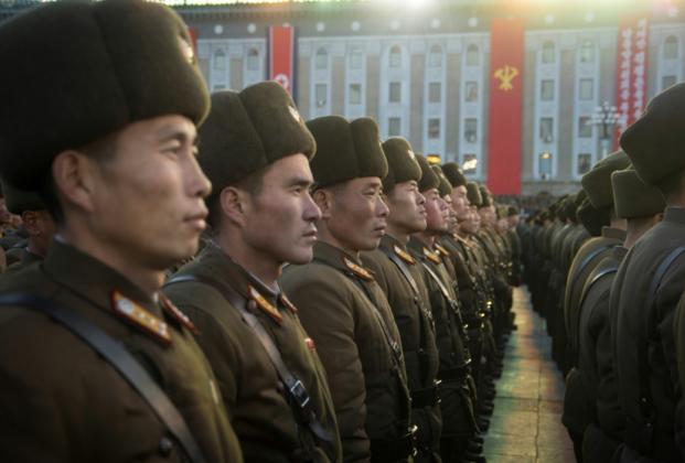 جيش كوريا الشمالية يسرق 300 مليون دولار لتمويل برامج الصواريخ
