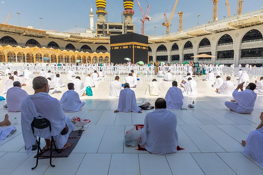 رسالة من الأمن العام بشأن العمرة والصلاة بالمسجد الحرام