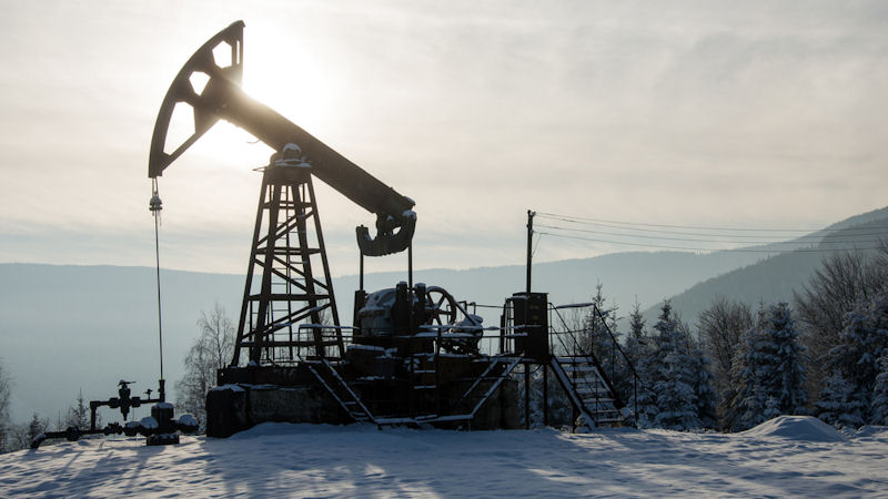 أسعار النفط ترتفع مدعومةً بتوقعات انتعاش الطلب العالمي