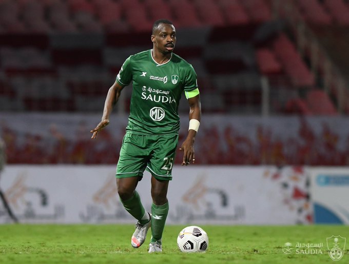معتز هوساوي لاعب الأهلي