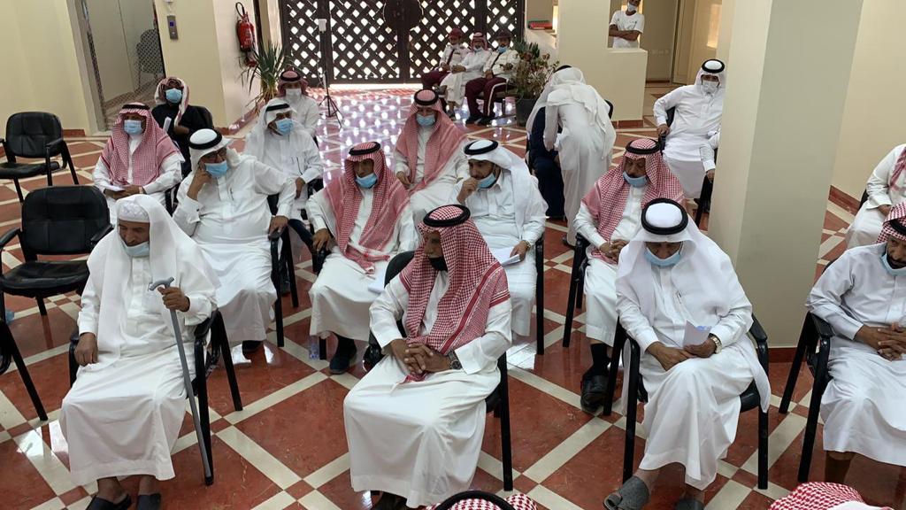 بلدي عسير يناقش شكاوى أهالي الشعف ويلتقي بالمواطنين