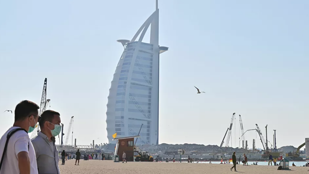 الإمارات تفتح تأشيرات السياحة للمطعمين من جميع الدول