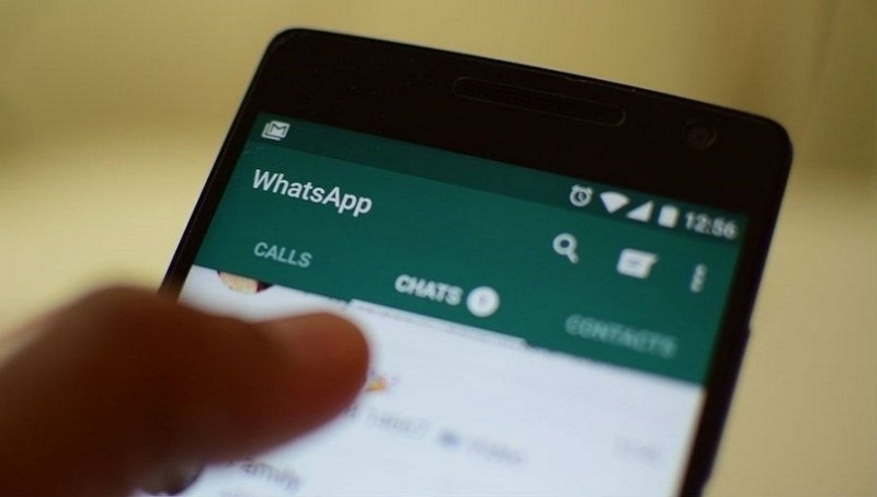 WhatsApp يحذر مستخدميه من انقطاع الخدمة