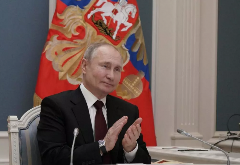 إقرار قانون يمنح بوتين الحق في الترشح للرئاسة مجددًا