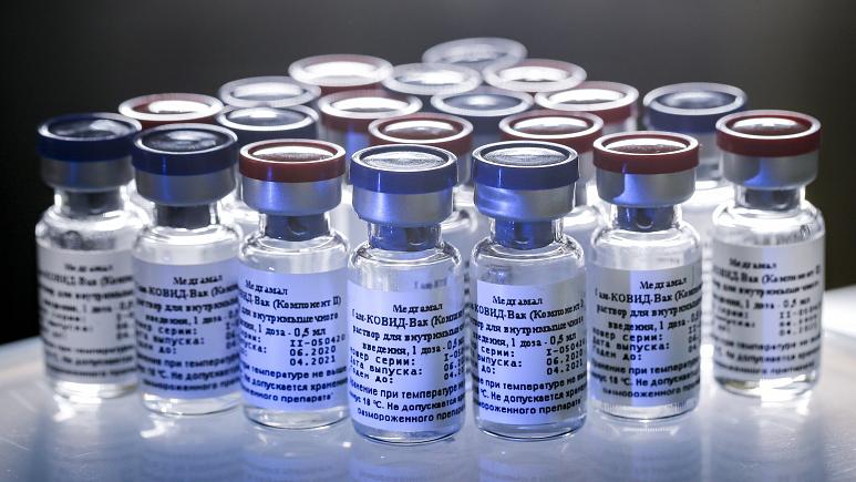 إيطاليا ستبدأ في إنتاج اللقاح الروسي  (3)