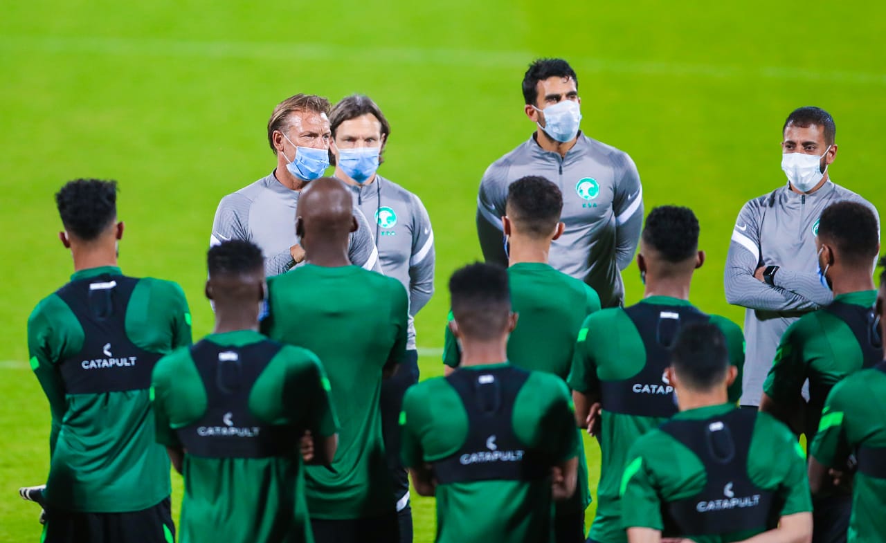 رينارد يستدعي 26 لاعبًا لمعسكر المنتخب السعودي لمباراتي الكويت وفلسطين