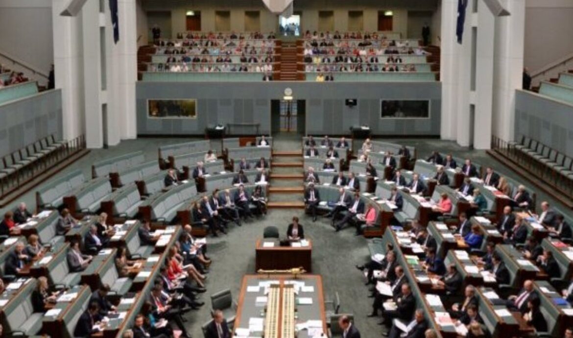 فضائح وعلاقات محرمة تهز البرلمان الأسترالي ! 