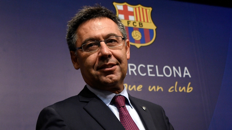 فيديو.. لحظة اعتقال رئيس نادي برشلونة السابق (2)