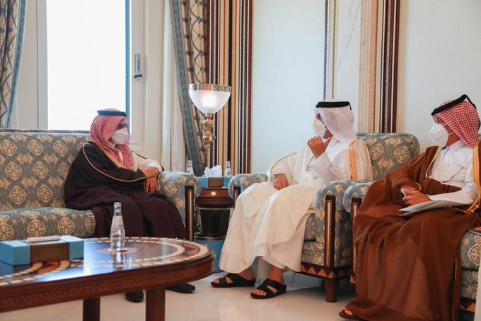 وزير الخارجية يعقد جلسة مباحثات مع نائب رئيس مجلس الوزراء وزير خارجية قطر