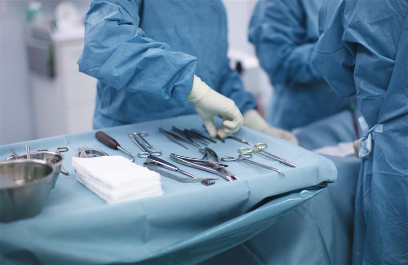 جراحة عاجلة تنقذ مريضة من حمل خارج الرحم في نجران