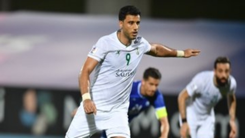 عمر السومة لاعب الأهلي