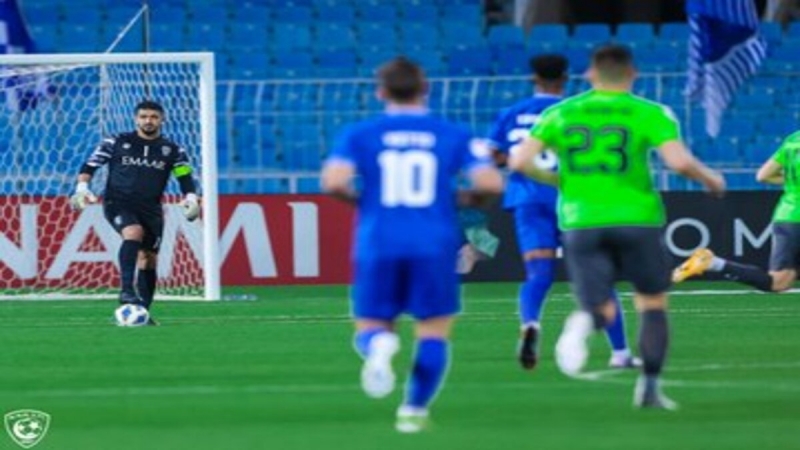 المعيوف في مباراة الهلال وأجمك