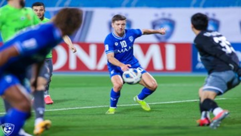 لوسيانو فيتو في مباراة الهلال وأجمك