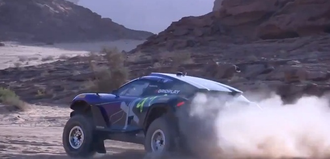 بالفيديو.. انطلاق سباق إكستريم إي الأول بصحراء العلا