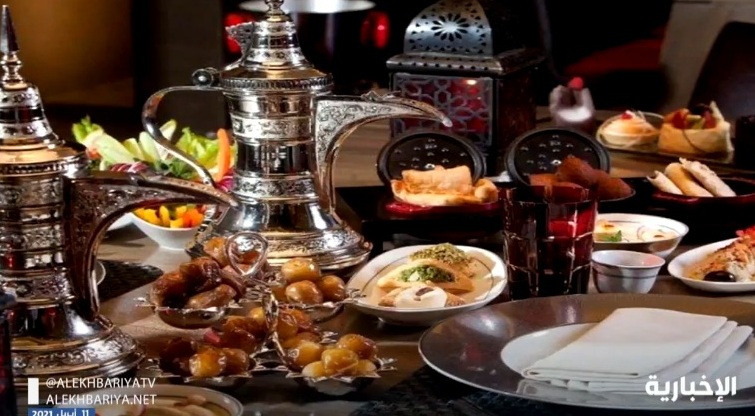 مختص تغذية يحذر من عادات غذائية خاطئة في رمضان