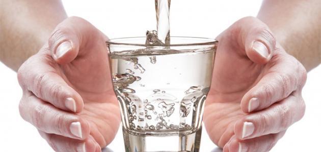 7 فوائد غير متوقعة لشرب الماء في الصباح