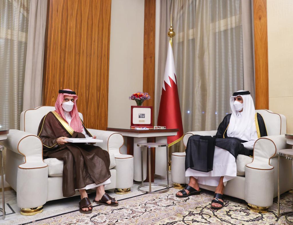 الملك سلمان يوجه دعوة لـ أمير قطر لزيارة السعودية