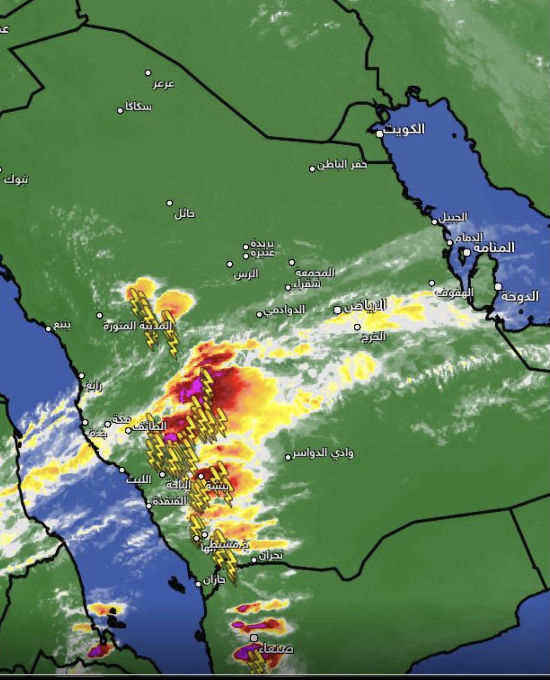 الحصيني : احذروا الغبار وحبات البرد وغزارة الأمطار الليلة