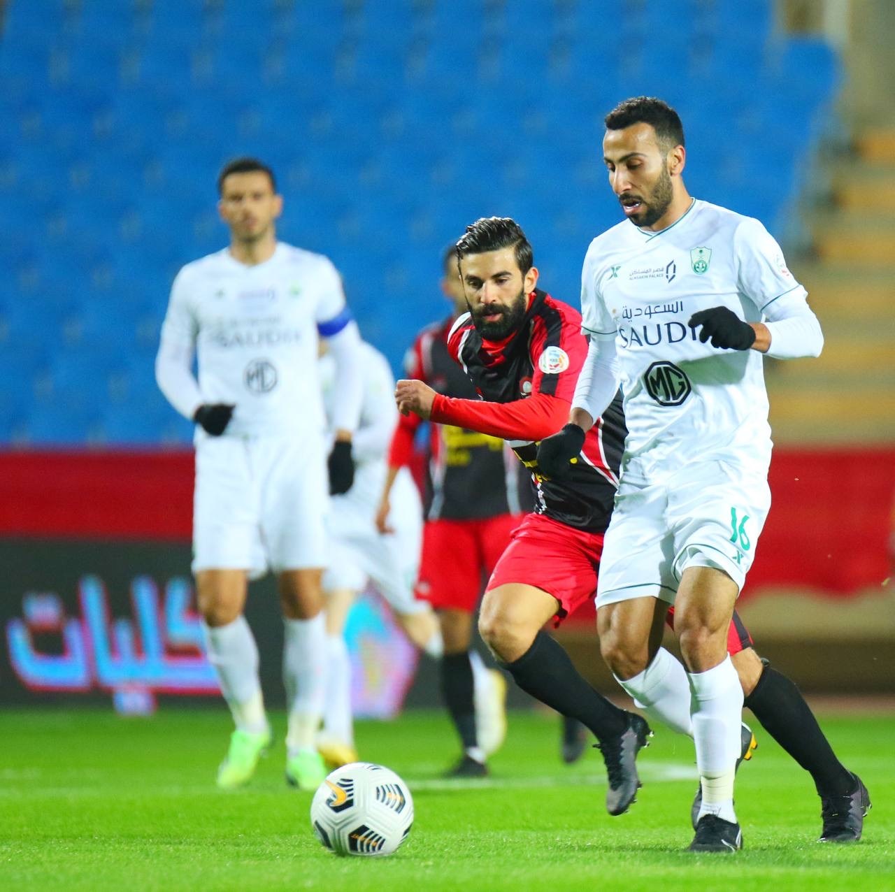 حكم مباراة الأهلي والرائد بدوري محمد بن سلمان