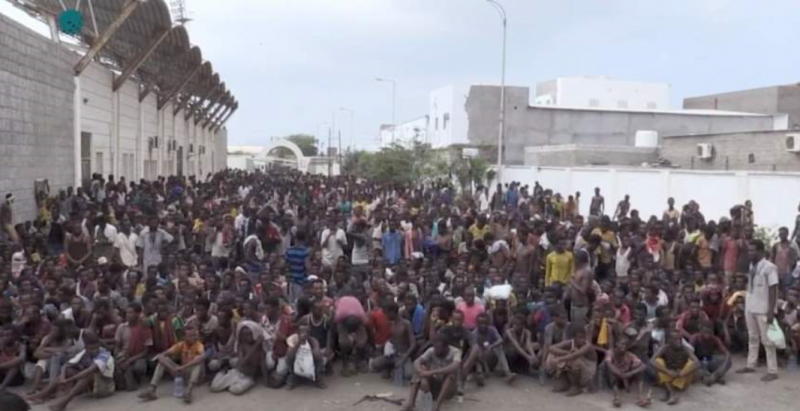الحوثي يبتز الأثرياء للتخلص من قضية حرق السجناء