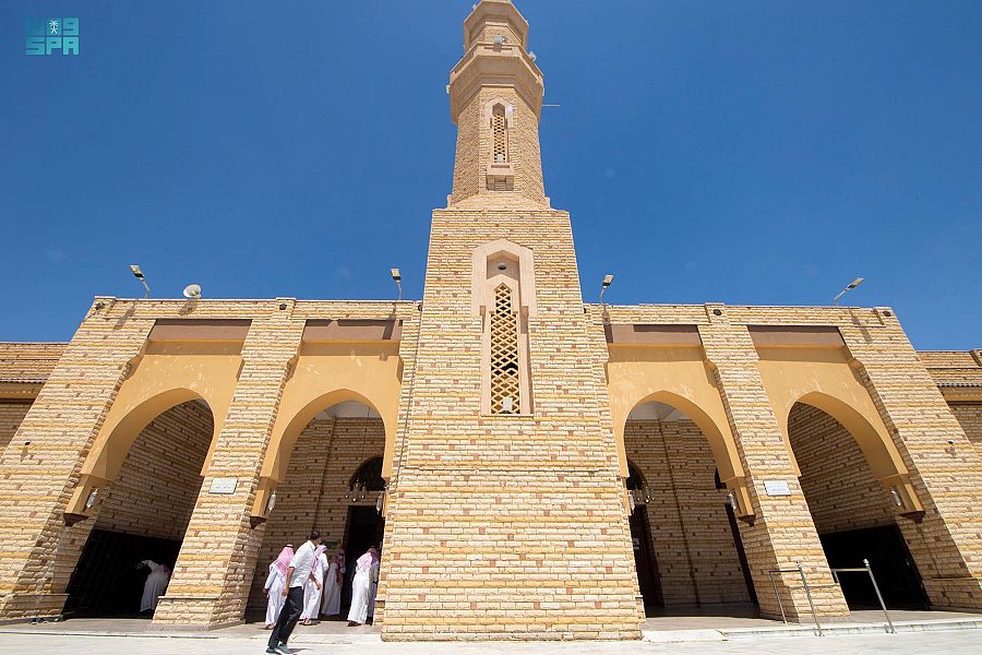 قصة سور و3 بوابات تطوق المنطقة التاريخية في الطائف 