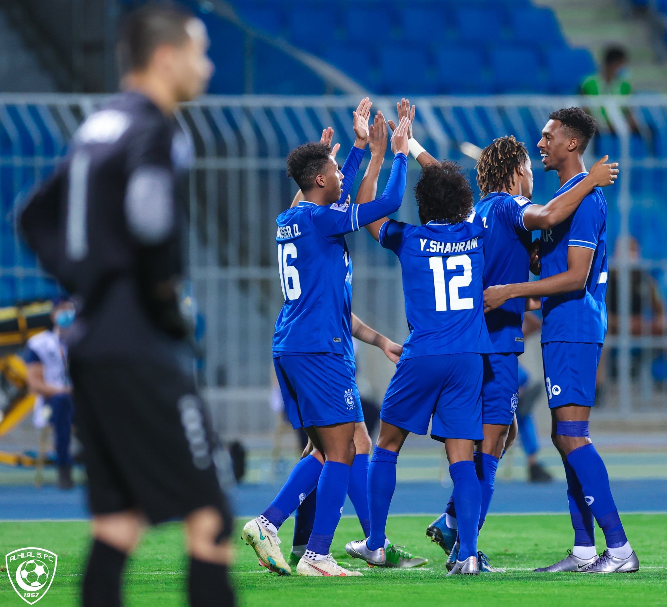 الهلال يتصدر مجموعته بثلاثية في أجمك