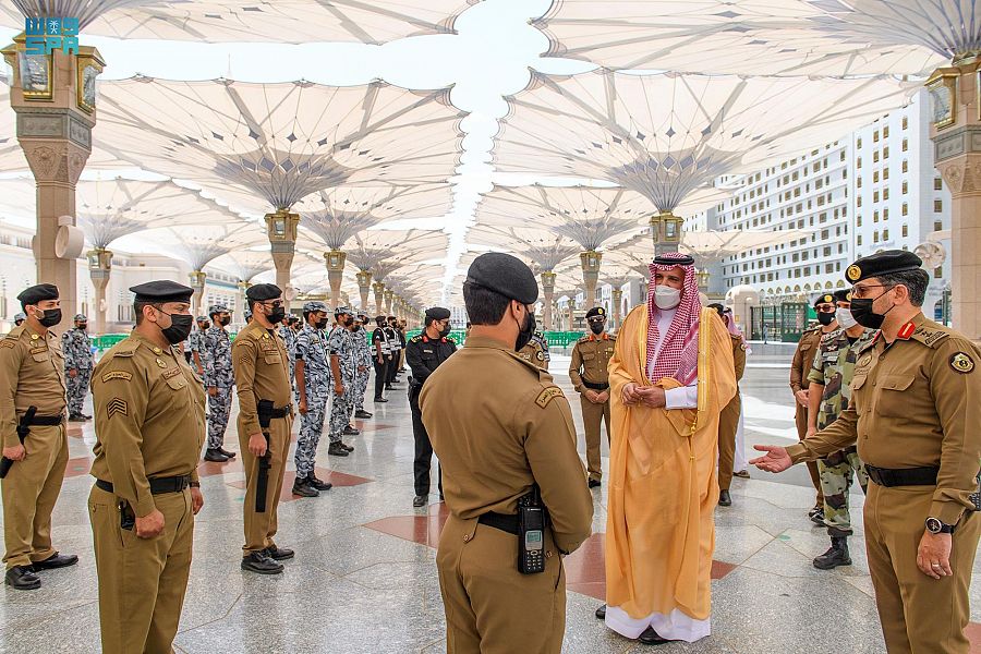 أمير المدينة يوجه بمضاعفة الجهود في المسجد النبوي استعدادًا للعشر الأواخر