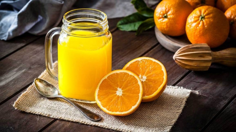 خطر كبير يربط بين عصير البرتقال وسرطان الجلد
