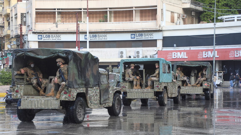 سطو مسلح في لبنان على صيدلية 