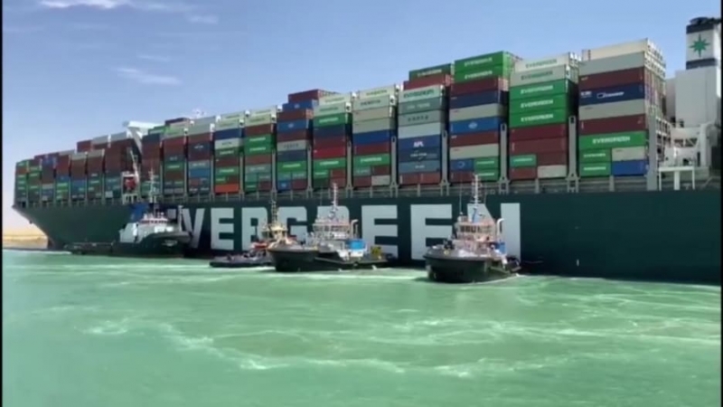 قناة السويس حريصون على إنجاح المفاوضات مع مالكي سفينة إيفر غيفن