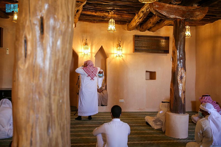 مسجد جرير بالطائف عمره 1400 عام ولا يزال يستقبل المصلين