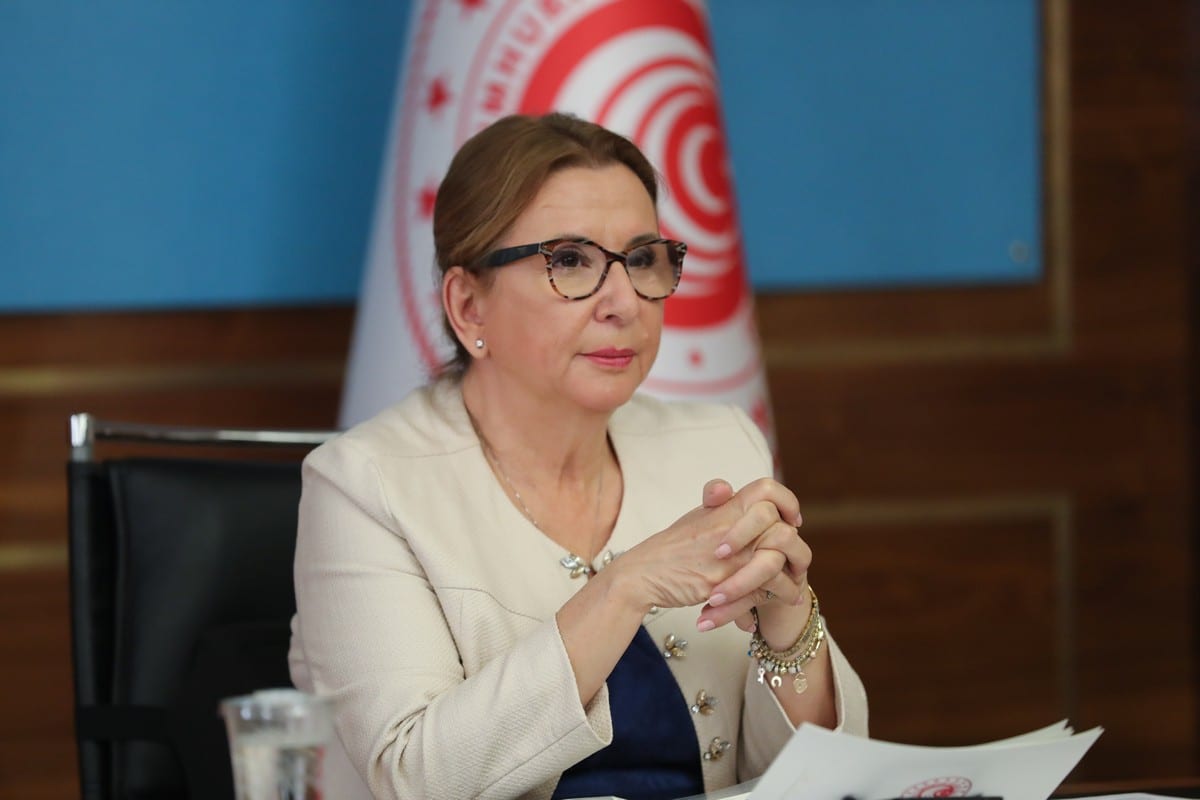 مطهرات ضد كورونا قد تطيح بمنصب وزيرة تركية 