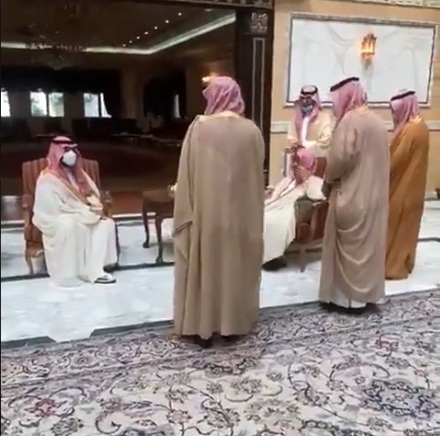 الأمير محمد بن سلمان يزور الشيخ ناصر الشثري ويهنئه بعيد الفطر