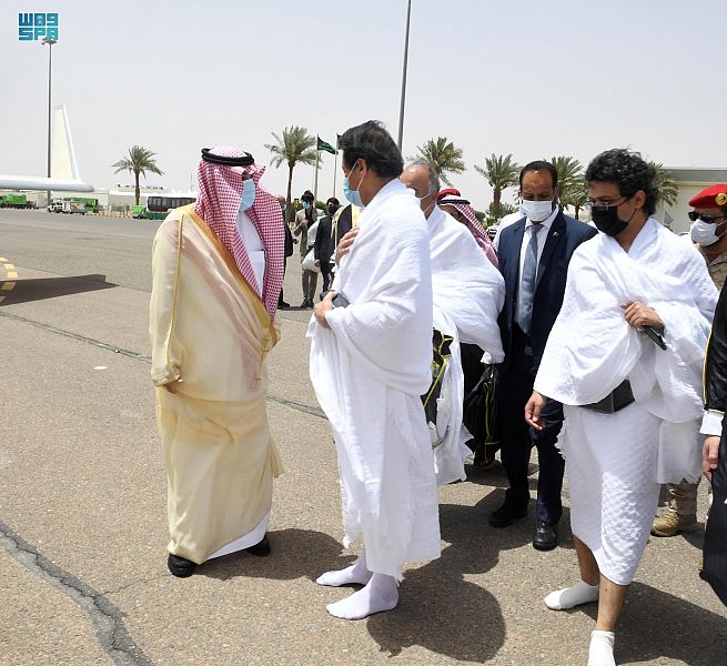 رئيس وزراء جمهورية باكستان الإسلامية يغادر المدينة المنورة