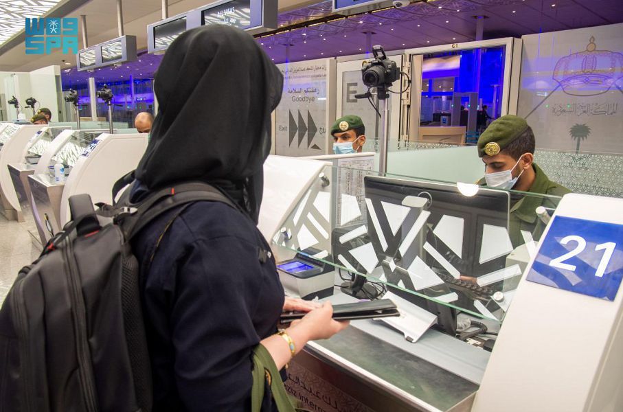 مطار الملك عبدالعزيز الدولي بجدة يشهد انطلاق الرحلات الدولية