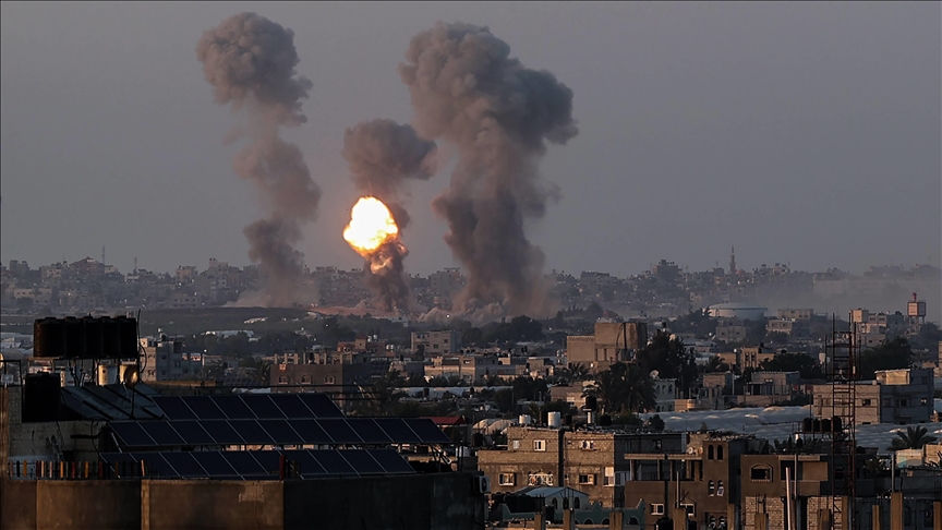 استشهاد عدد من الفلسطينيين بغازات سامة بعد القصف الإسرائيلي