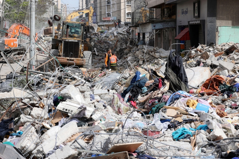 نيويورك تايمز تنشر صور الضحايا الفلسطينيين في خطوة نادرة