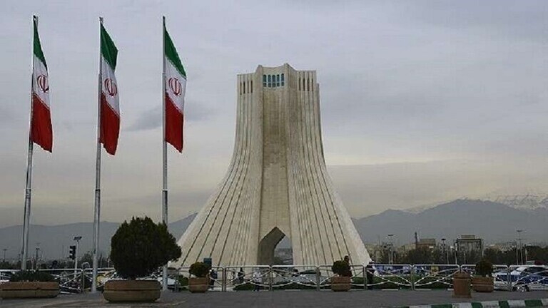 إيران تفتح باب الترشح للانتخابات الرئاسية (2)