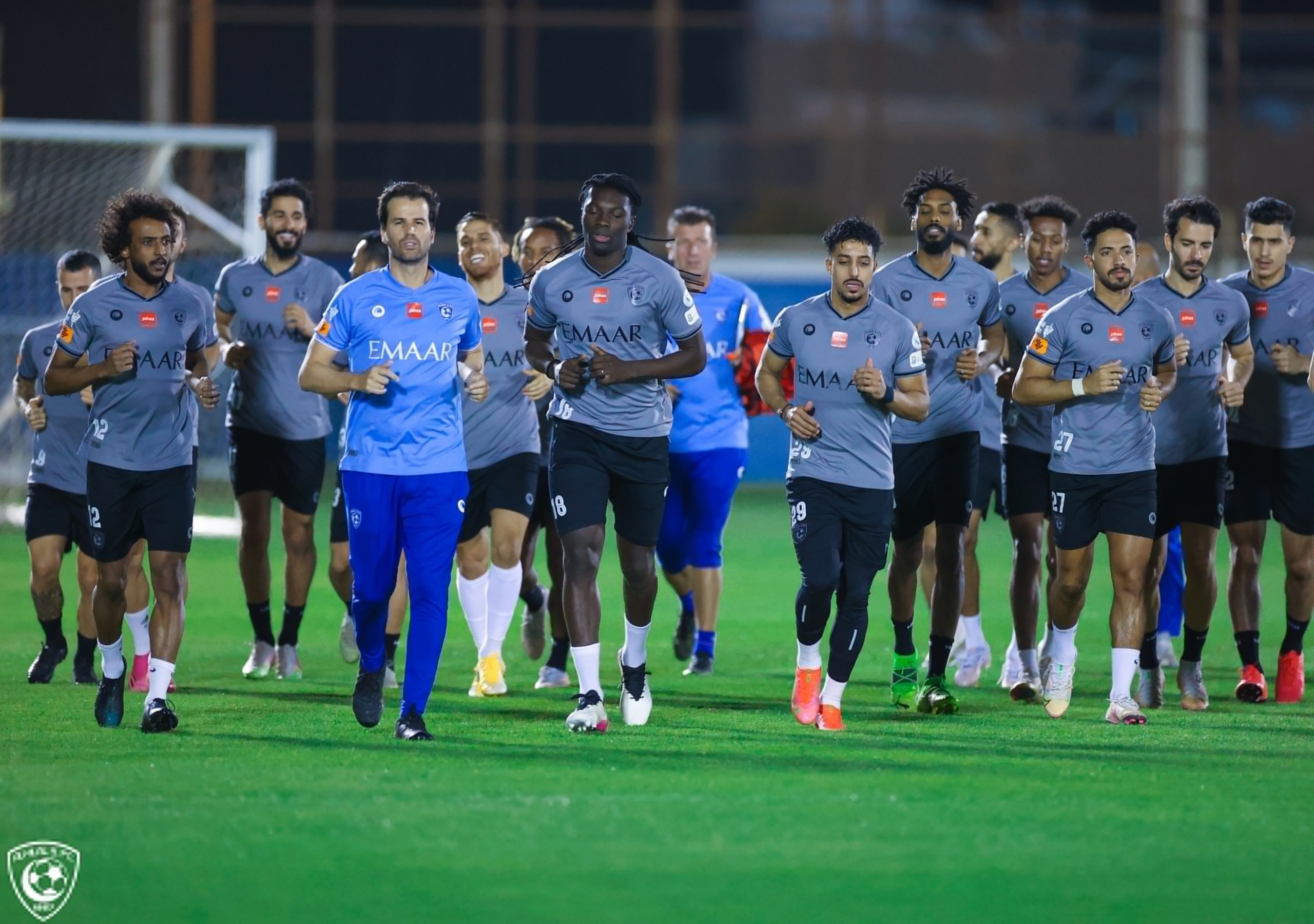 الهلال يستعد للباطن والإصابة تبعد الطريس