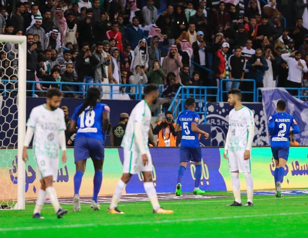 الأهلي يُعاني ضد الهلال بدوري محمد بن سلمان