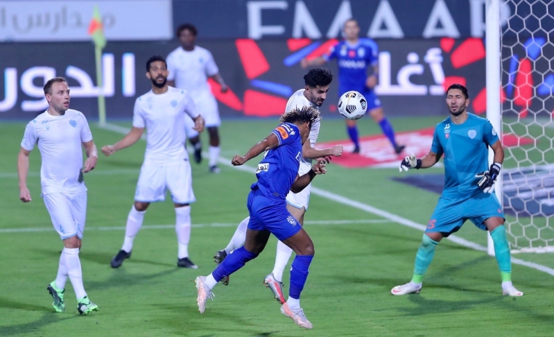 الهلال والباطن