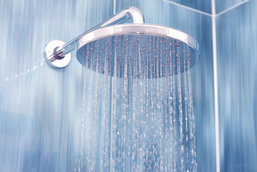 تحذيرات صحية من الاستحمام بالماء الساخن 