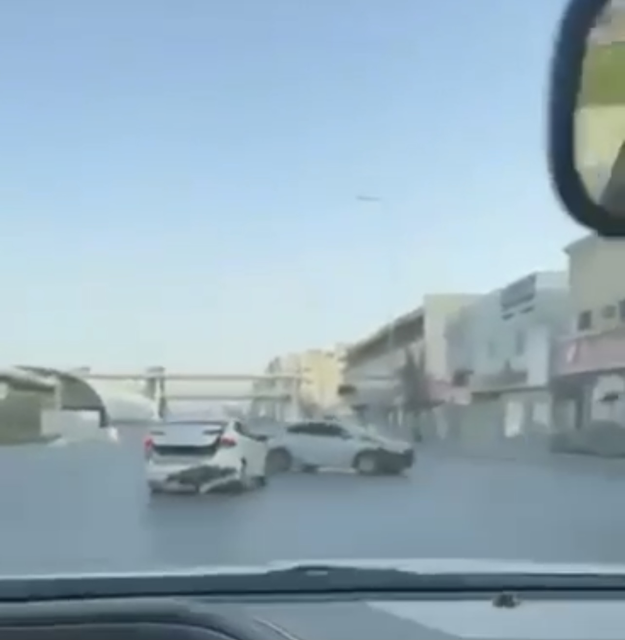ضبط 5 مواطنين تورطوا بحادث تصادم جماعي في الرياض