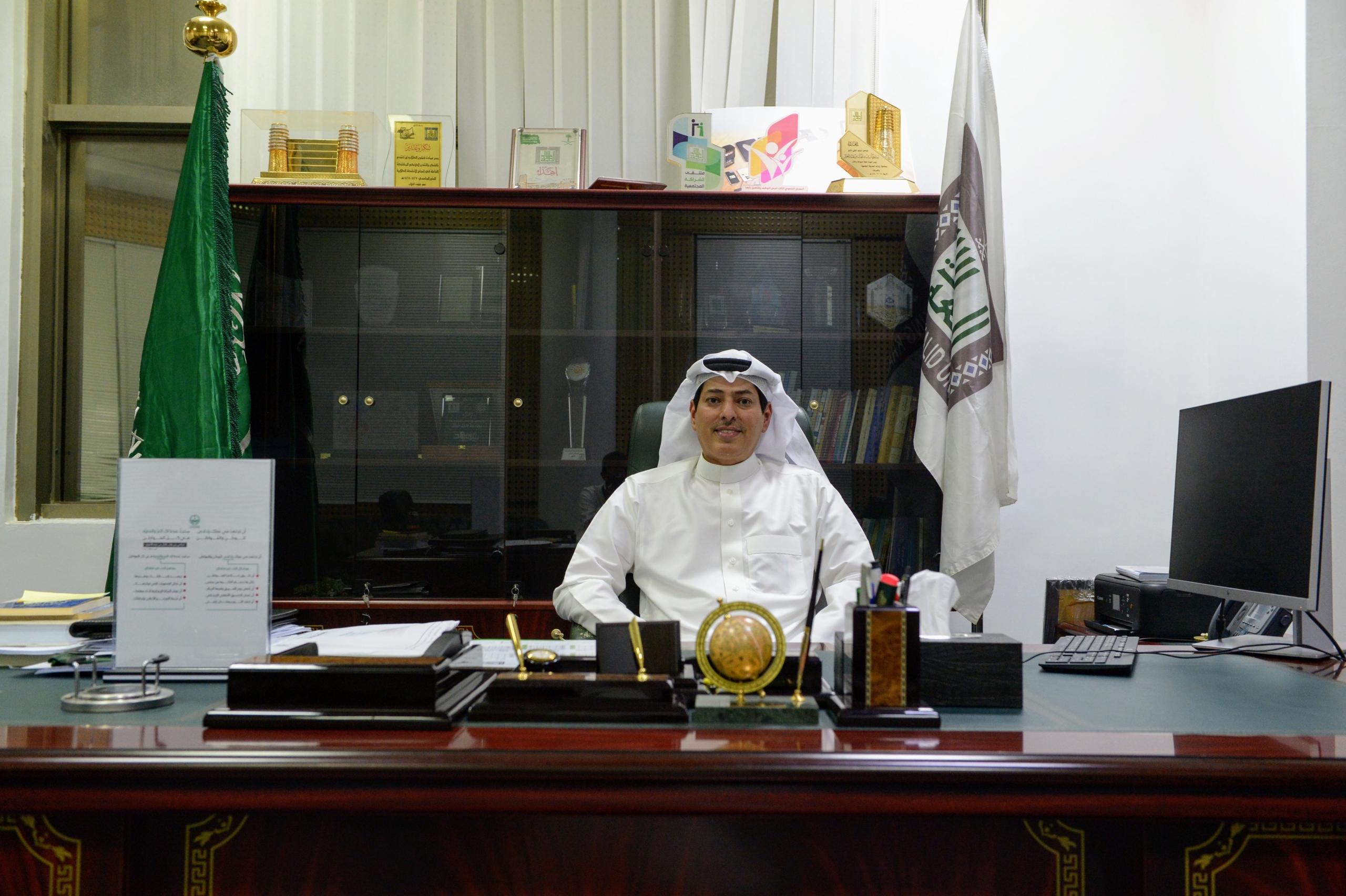 تعيين السهلي عميدًا لعلوم وآداب جامعة الملك خالد بسراة عبيدة