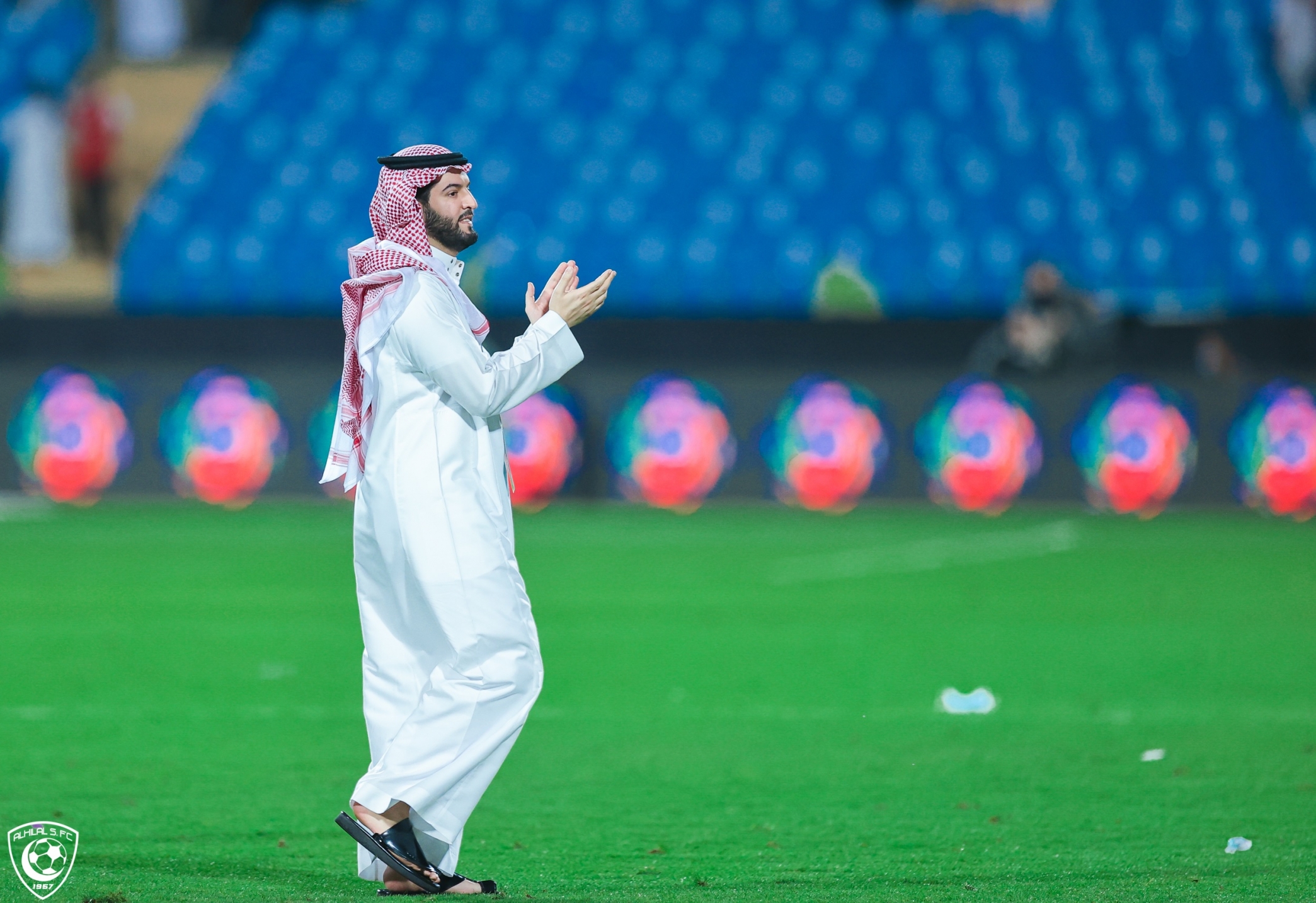 فهد بن نافل لجماهير الهلال: تستحقون الذهب