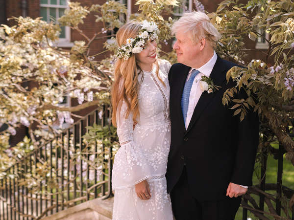 كواليس من داخل زفاف بوريس جونسون السري وسعر الفستان مفاجأة 