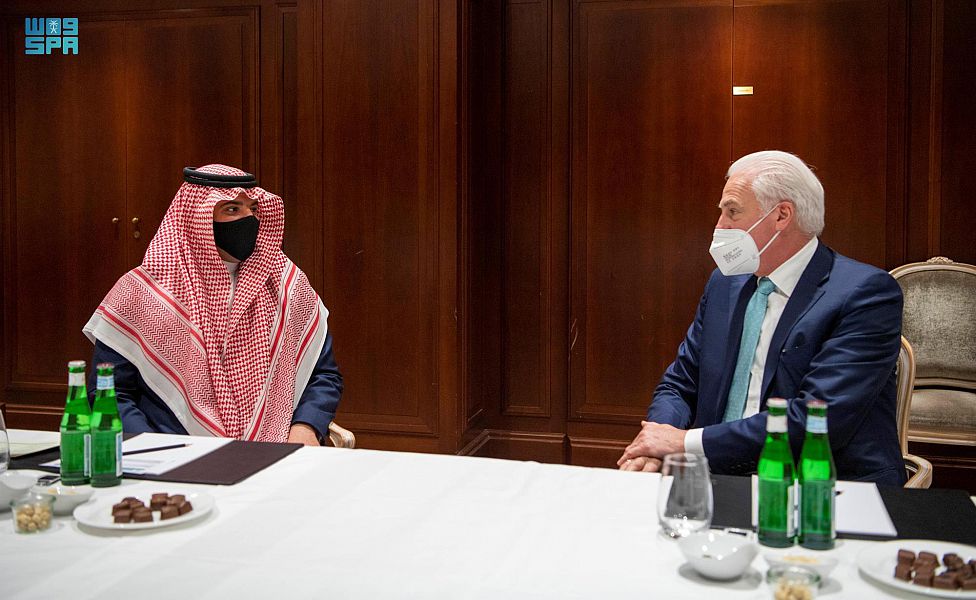عبدالعزيز بن سعود يلتقي رؤساء تنفيذيين لعدد من الشركات الألمانية
