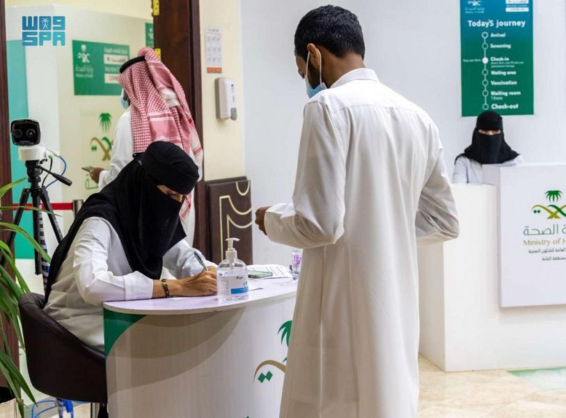 الباحة والرياض أعلى المناطق في التحصين بجرعتين